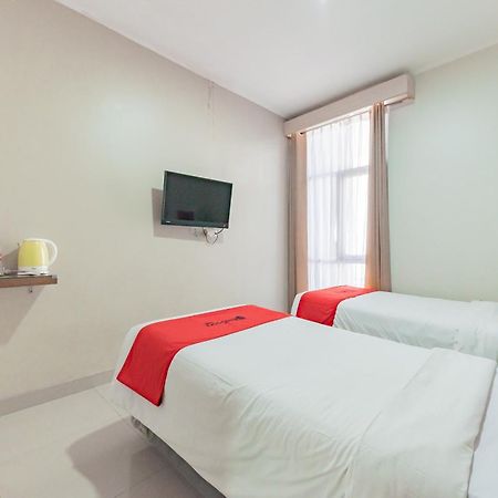 מלון Reddoorz Near Pasar Baru בנדונג מראה חיצוני תמונה
