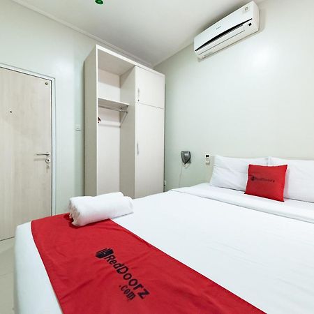 מלון Reddoorz Near Pasar Baru בנדונג מראה חיצוני תמונה
