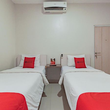מלון Reddoorz Near Pasar Baru בנדונג מראה חיצוני תמונה