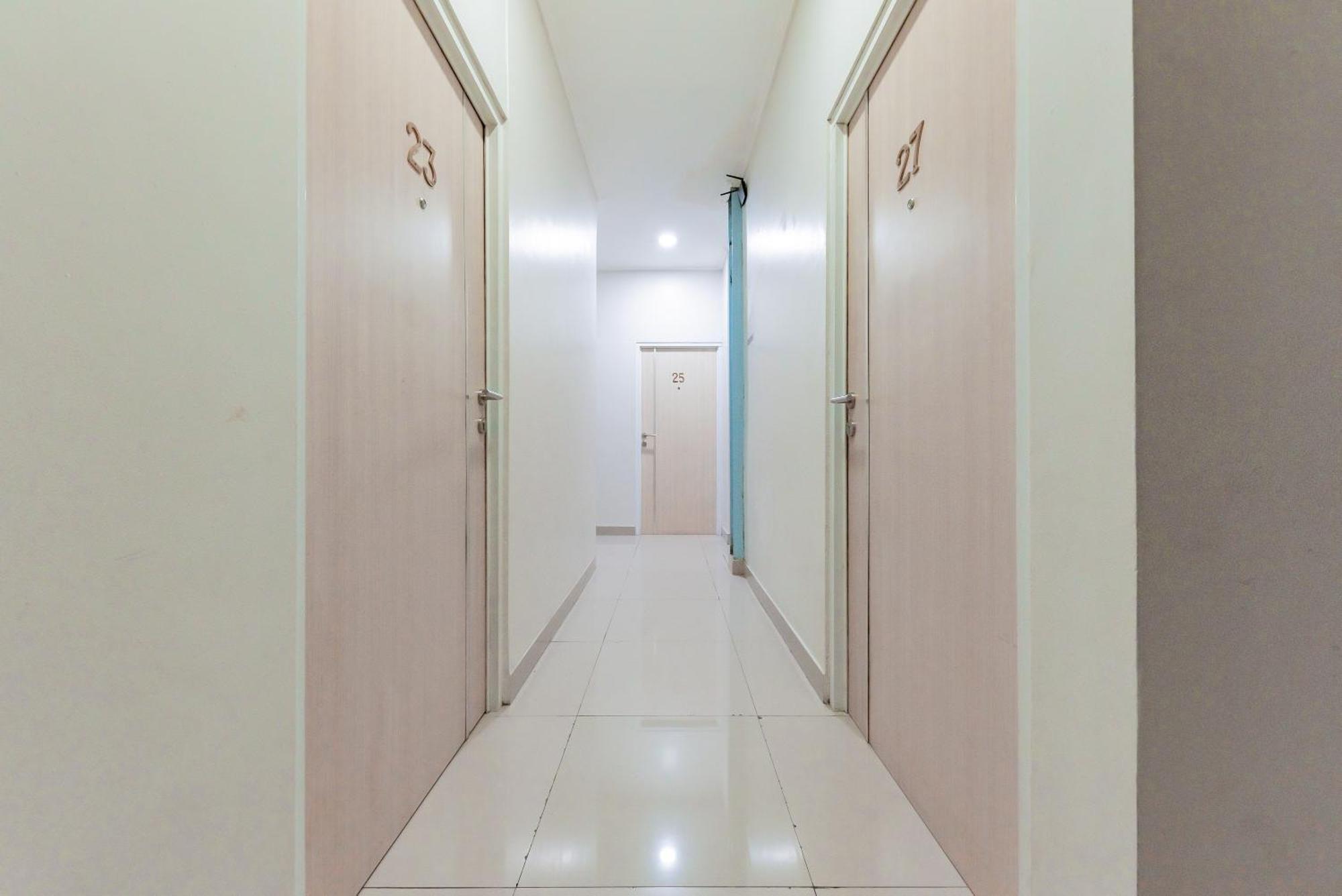 מלון Reddoorz Near Pasar Baru בנדונג מראה חיצוני תמונה