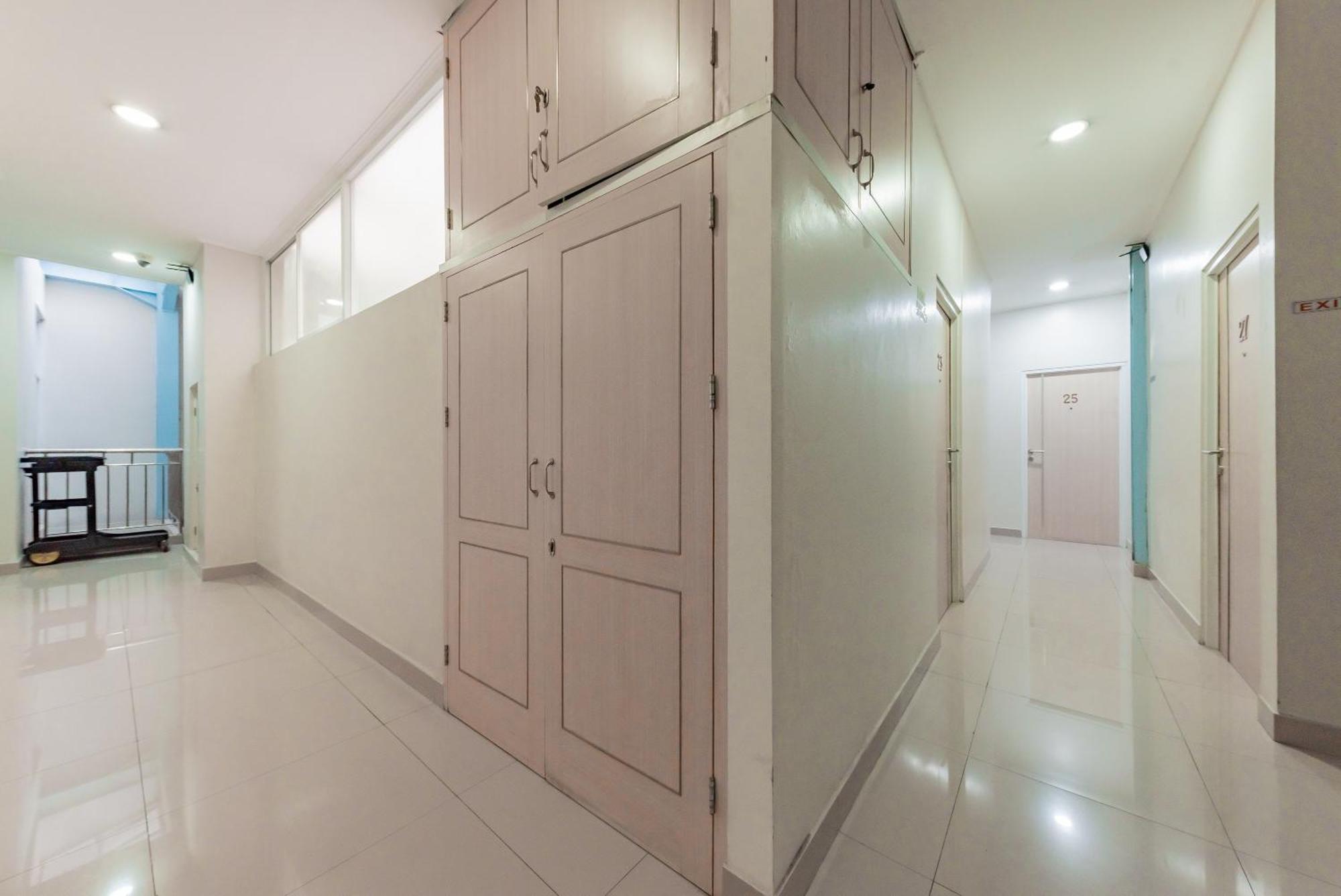 מלון Reddoorz Near Pasar Baru בנדונג מראה חיצוני תמונה