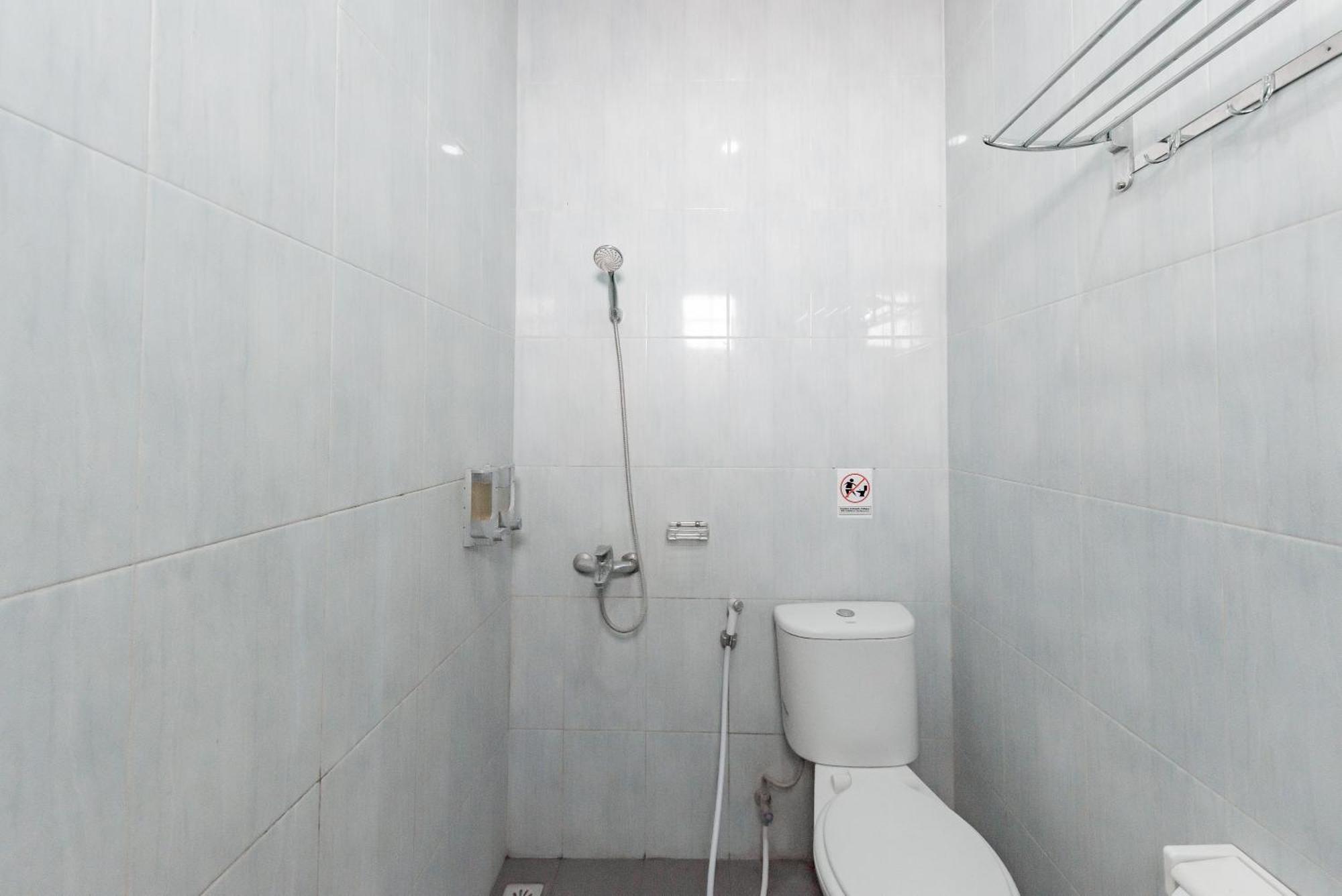 מלון Reddoorz Near Pasar Baru בנדונג מראה חיצוני תמונה